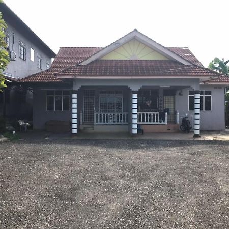 Cozy Homestay Che Yang كُوالا تيرينغانو المظهر الخارجي الصورة