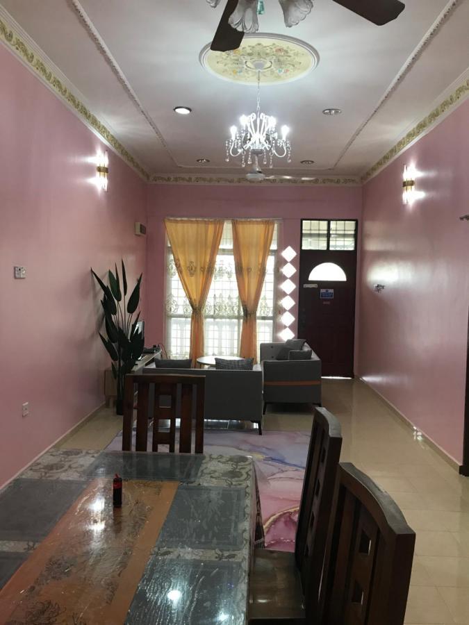 Cozy Homestay Che Yang كُوالا تيرينغانو المظهر الخارجي الصورة