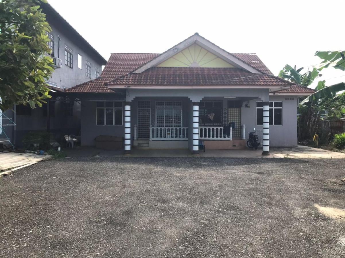 Cozy Homestay Che Yang كُوالا تيرينغانو المظهر الخارجي الصورة